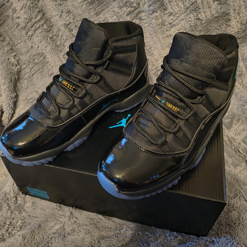 Jordan retro 11 gamma size 10